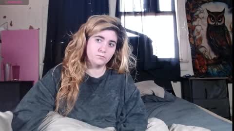 Snapshot of roxanneroulette chatting on January 2026 06:57:01 PM Silver online show from January 2026 06:57:01 PM