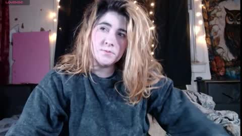 Snapshot of roxanneroulette chatting on January 2026 04:38:02 AM Silver online show from January 2026 04:38:02 AM