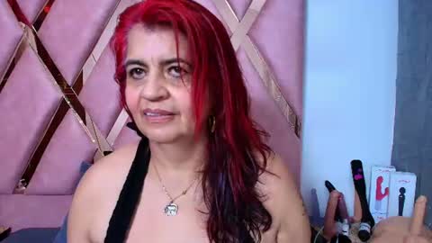 Snapshot of roxettemature chatting on June 2026 03:47:01 PM RoxetteMature online show from June 2026 03:47:01 PM