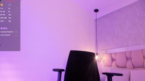 Snapshot of roxie_summers chatting on January 2025 08:53:01 PM Roxie online show from January 2025 08:53:01 PM