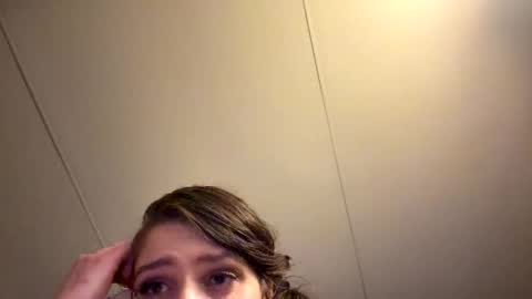 Snapshot of roxiebcali chatting on December 2025 10:09:01 AM Roxybcali online show from December 2025 10:09:01 AM