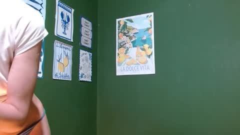 Roxie online show from October 2025 07:40:01 PM