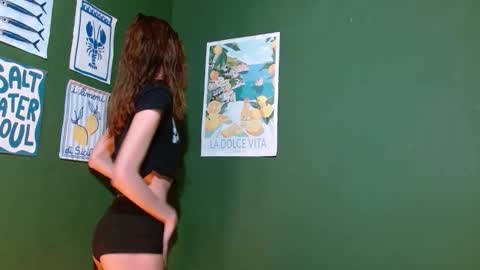 Roxie online show from November 2025 01:26:01 AM