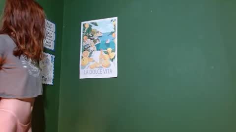 Roxie online show from November 2025 02:01:02 AM