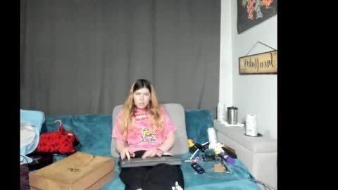 Snapshot of roxihazeleyes chatting on January 2026 01:36:01 PM roxihazeleyes online show from January 2026 01:36:01 PM