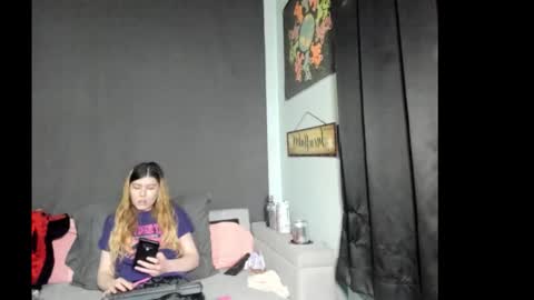 Snapshot of roxihazeleyes chatting on February 2026 01:31:02 AM roxihazeleyes online show from February 2026 01:31:02 AM