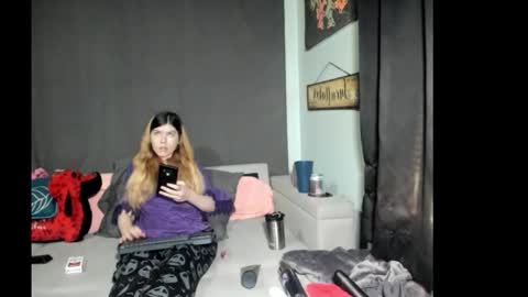 Snapshot of roxihazeleyes chatting on February 2026 04:54:01 PM roxihazeleyes online show from February 2026 04:54:01 PM