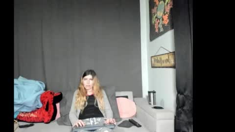 Snapshot of roxihazeleyes chatting on February 2026 09:41:01 PM roxihazeleyes online show from February 2026 09:41:01 PM