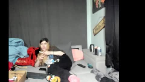 Snapshot of roxihazeleyes chatting on February 2026 07:25:01 AM roxihazeleyes online show from February 2026 07:25:01 AM