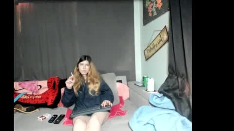 Snapshot of roxihazeleyes chatting on February 2026 10:39:01 PM roxihazeleyes online show from February 2026 10:39:01 PM