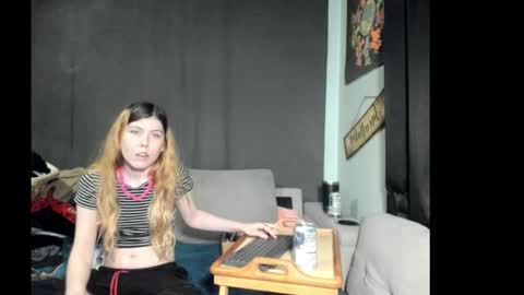 Snapshot of roxihazeleyes chatting on March 2026 05:08:02 AM roxihazeleyes online show from March 2026 05:08:02 AM