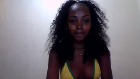 Snapshot of roxilita chatting on June 2026 01:39:01 AM Roxilita online show from June 2026 01:39:01 AM