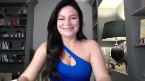 roxxiejet online show from November 2025 07:19:01 AM