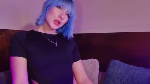 Snapshot of roxxxevelvet chatting on September 2025 06:01:02 AM Roxx IG  online show from September 2025 06:01:02 AM