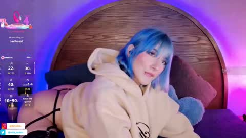 Snapshot of roxxxevelvet chatting on September 2025 05:50:01 PM Roxx IG  online show from September 2025 05:50:01 PM