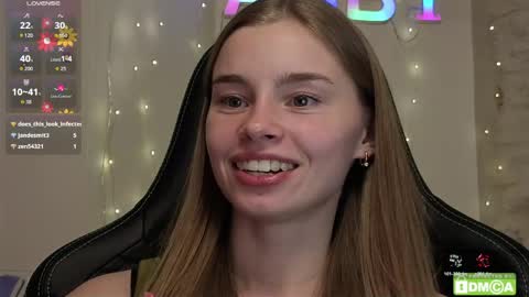 Snapshot of roxxxie_reid chatting on May 2026 07:40:02 PM Roxieex ABBY online show from May 2026 07:40:02 PM