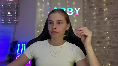 Snapshot of roxxxie_reid chatting on May 2026 06:58:02 PM Roxieex ABBY online show from May 2026 06:58:02 PM