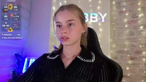 Snapshot of roxxxie_reid chatting on May 2026 06:27:01 PM Roxieex ABBY online show from May 2026 06:27:01 PM
