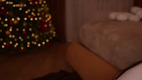 Snapshot of roxy_blue_eyed_ chatting on December 2025 10:42:01 AM Im Roxy ntmu online show from December 2025 10:42:01 AM