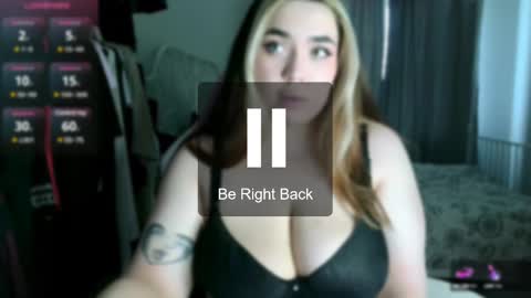 Snapshot of roxy_fleur chatting on February 2025 12:59:01 PM Roxy online show from February 2025 12:59:01 PM