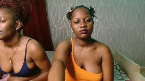 Snapshot of roxy_heather chatting on November 2025 11:04:02 PM Roxy online show from November 2025 11:04:02 PM