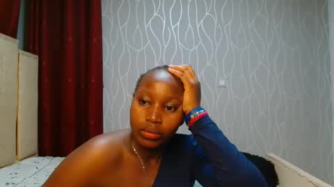 Roxy online show from January 2026 07:18:01 PM