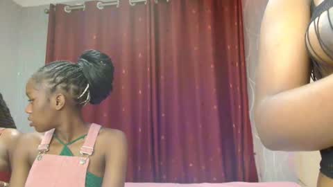 Roxy online show from February 2026 06:42:01 PM