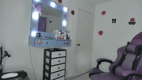 Snapshot of roxy_lu_07 chatting on May 2026 01:58:02 AM Roxy online show from May 2026 01:58:02 AM
