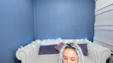 Roxy online show from January 2025 01:17:01 AM