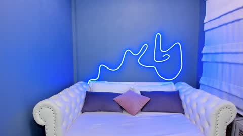 Roxy online show from February 2025 01:23:01 AM