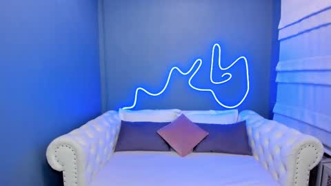 Roxy online show from February 2025 01:19:02 AM