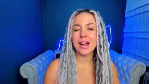 Roxy online show from November 2025 01:27:01 AM