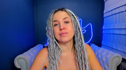 Snapshot of roxy_mars chatting on December 2025 01:23:02 AM Roxy online show from December 2025 01:23:02 AM