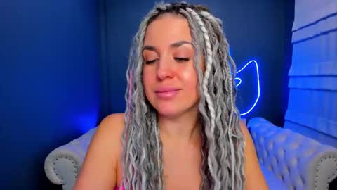 Snapshot of roxy_mars chatting on February 2026 01:42:01 AM Roxy online show from February 2026 01:42:01 AM