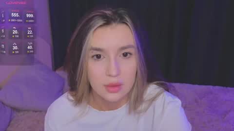 Roxy online show from March 2025 05:54:02 PM