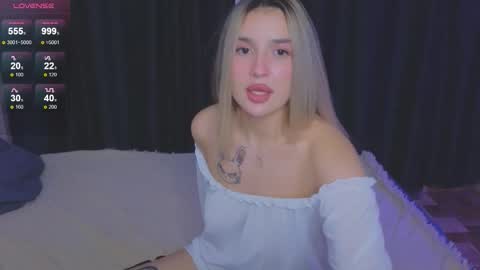 Roxy online show from September 2025 08:43:01 PM