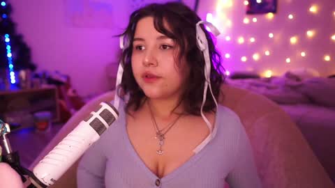 Snapshot of roxysuh chatting on December 2024 10:12:02 AM roxysuh online show from December 2024 10:12:02 AM