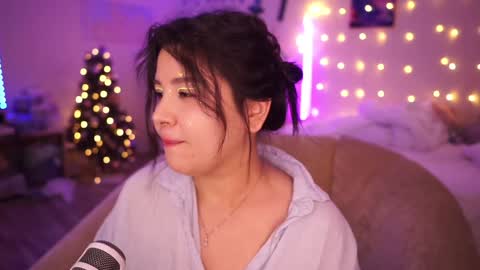 Snapshot of roxysuh chatting on January 2025 07:00:02 AM roxysuh online show from January 2025 07:00:02 AM