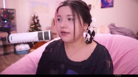 Snapshot of roxysuh chatting on September 2025 06:46:01 AM roxysuh online show from September 2025 06:46:01 AM