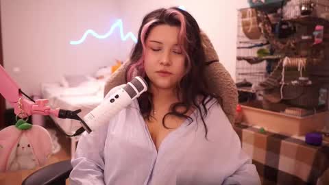 Snapshot of roxysuh chatting on September 2025 07:46:01 AM roxysuh online show from September 2025 07:46:01 AM