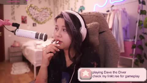 roxysuh online show from March 2026 07:04:02 AM