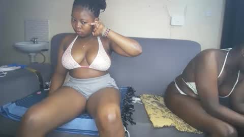 royal_charm online show from March 2026 06:14:01 AM