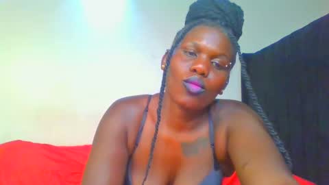 Snapshot of royal_goddes chatting on March 2025 07:43:02 PM goddes online show from March 2025 07:43:02 PM