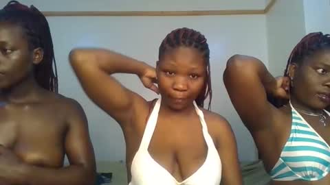 Snapshot of royal_goddes chatting on October 2025 09:30:02 AM goddes online show from October 2025 09:30:02 AM