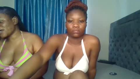 Snapshot of royal_goddes chatting on October 2025 11:21:01 AM goddes online show from October 2025 11:21:01 AM