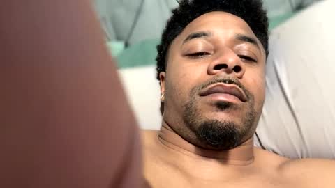 Snapshot of royal_sf chatting on February 2025 04:25:02 PM Royal SF online show from February 2025 04:25:02 PM