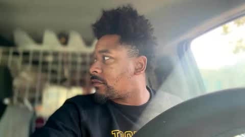 Snapshot of royal_sf chatting on September 2025 05:18:01 PM Royal SF online show from September 2025 05:18:01 PM