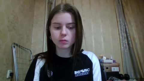 royalvelour online show from May 2026 07:55:01 PM