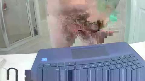 Snapshot of royer8650 chatting on May 2026 07:56:02 PM Lookingaround online show from May 2026 07:56:02 PM