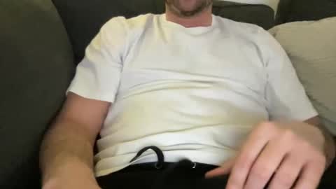 Snapshot of roythegil chatting on January 2025 10:12:02 PM roythegil online show from January 2025 10:12:02 PM